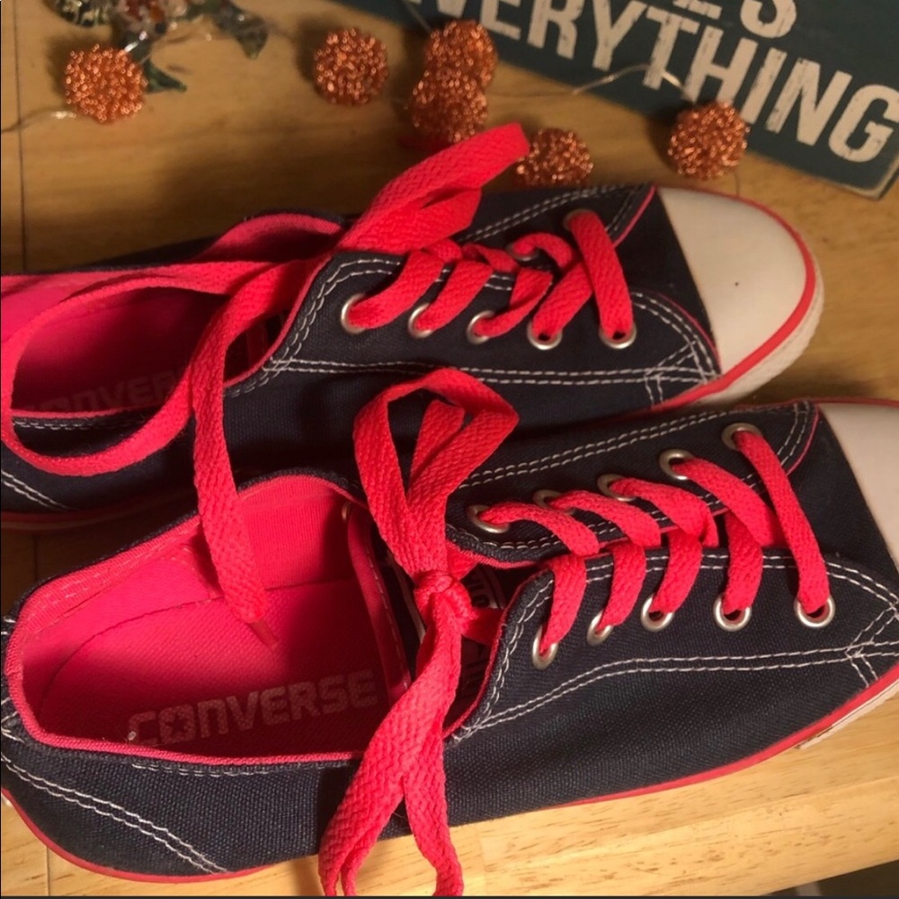 Converse All Stars (in navy & hot pink)